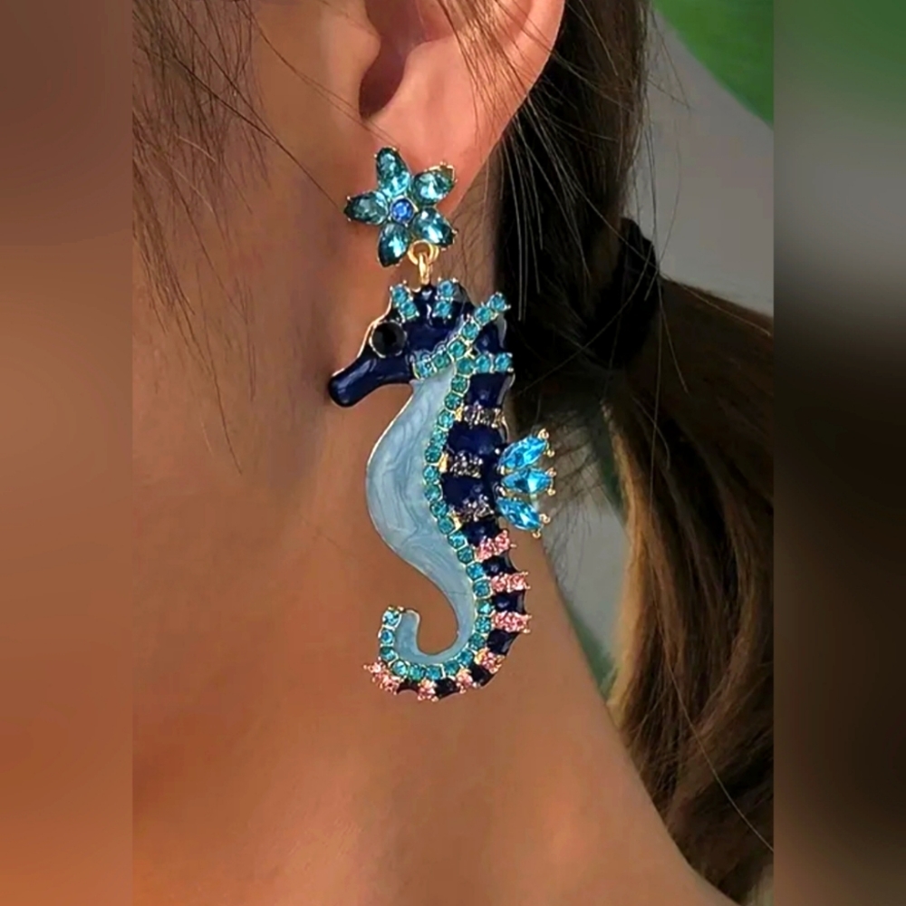 🌺Seahorse Rhinestone Dangle Earings Resort Wear Beach Wear Vacation Wear - Picture 4 of 6